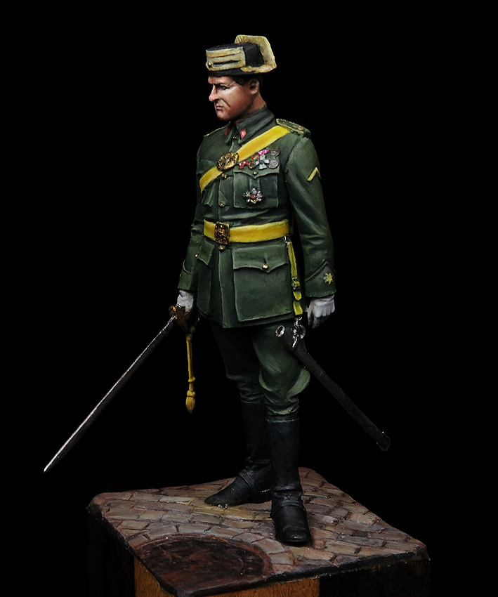 Comandante de la Guardia Civil, 1945